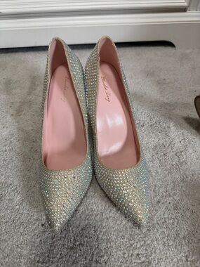 Crystal Embellished Pointed Toe Pumps - Blush Pink